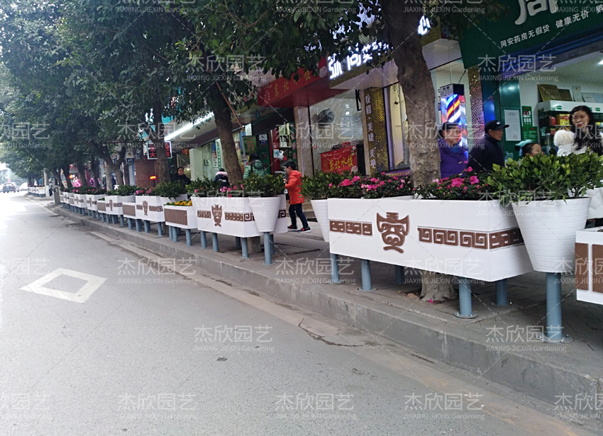 室外花箱道路護欄，大家一致的選擇！