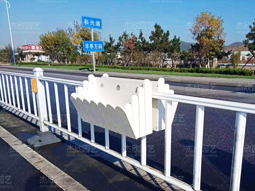 花箱式護(hù)欄裝飾效果怎么樣？