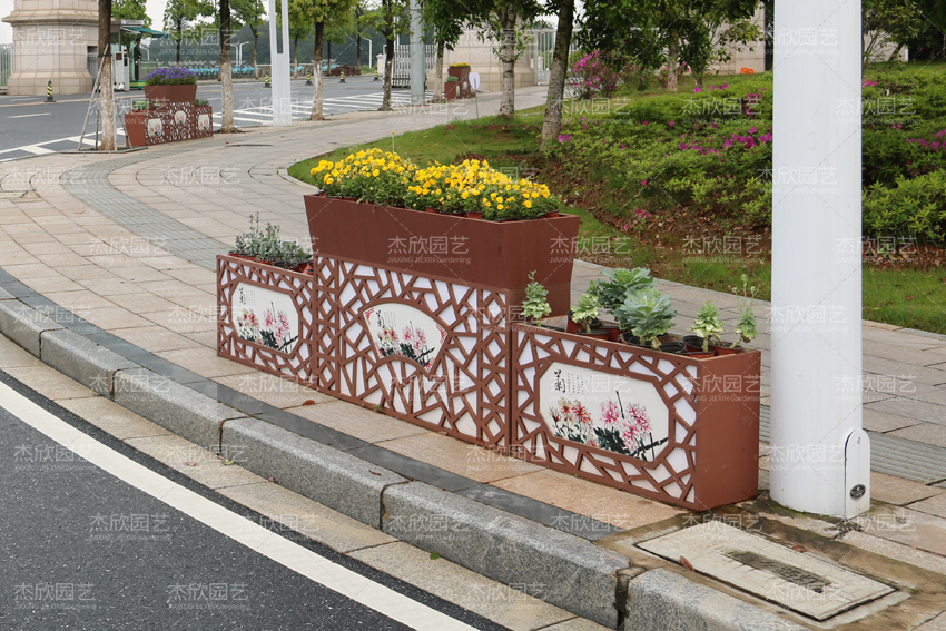 組合花箱在城市景觀中發(fā)揮什么作用？