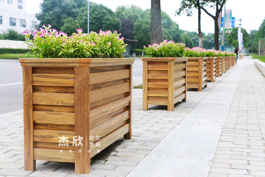 街道花箱在市政使用有哪些優(yōu)勢？